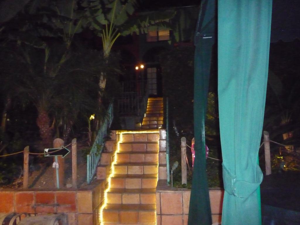 Gasthof Woodland Hills Calabasas Guesthouses Los Angeles