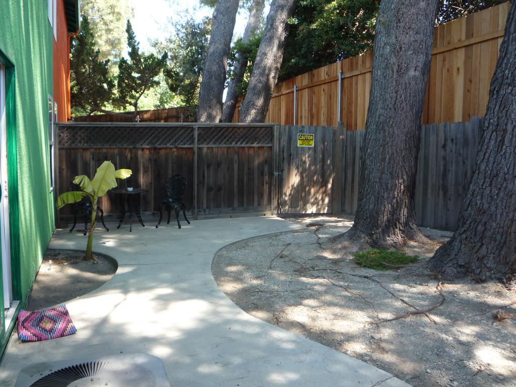 Gasthof Woodland Hills Calabasas Guesthouses Los Angeles